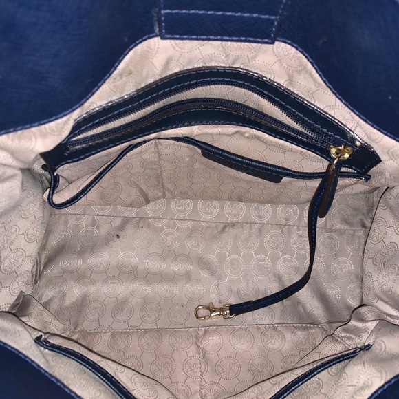 Michael Kors Hamilton Bag - Picture 4 of 4